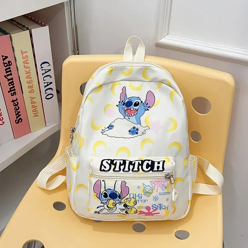 Miniso's new Stilt's large-capacity backpack, adjustable shoulder straps, and multi-functional one-shoulder carry-on bag. 
Miniso's new Stilt's large-capacity backpack, adjustable shoulder straps, and multi-functional one-shoulder carry-on bag.