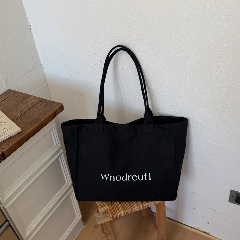 Ladies' New Trendy Tote Bag Shoulder Bag Large Capacity Fashionable Versatile Solid Color Letter Commuter Bag
Ladies' New Trendy Tote Bag Shoulder Bag Large Capacity Fashionable Versatile Solid Color Letter Commuter Bag