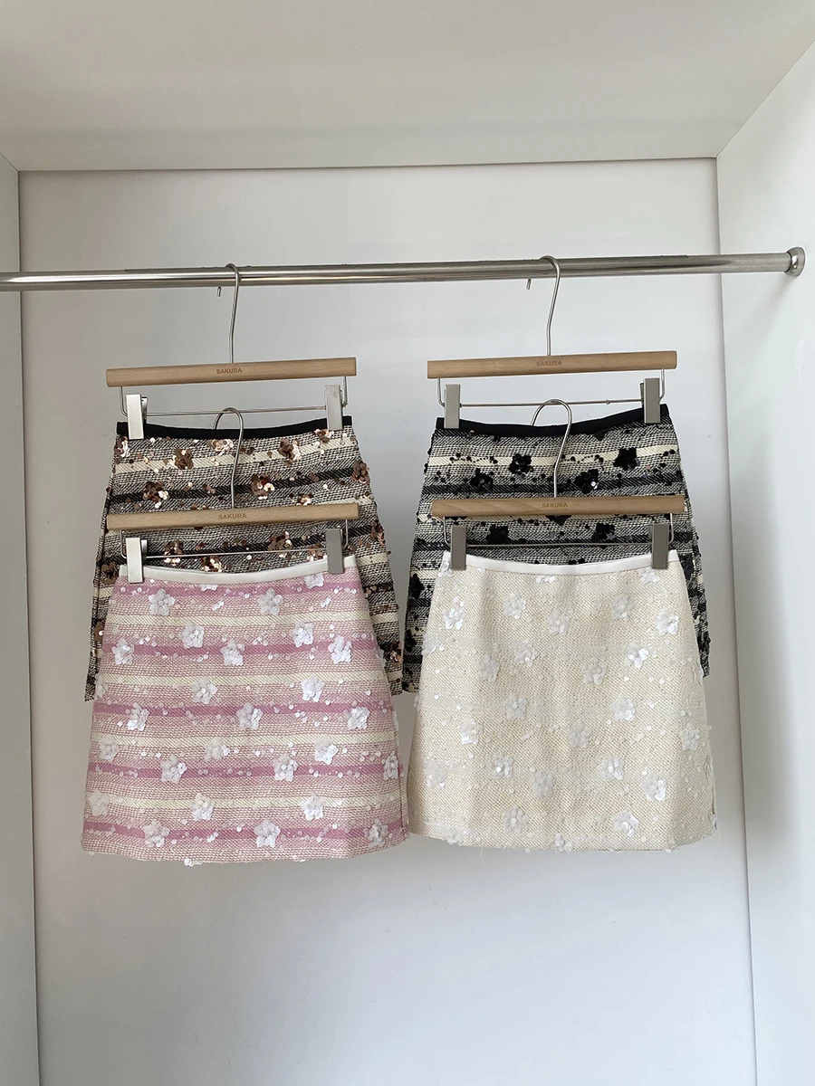 Women's Spring Autumn Sequined Floral A Line Short Skirt Lady High Waist Striped Short Skirt
Women's Spring Autumn Sequined Floral A Line Short Skirt Lady High Waist Striped Short Skirt
