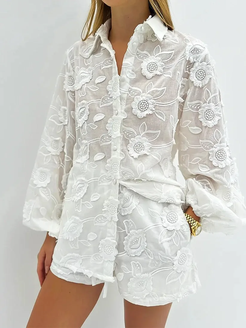 2pcs Summer women's new fashionable and sexy lace set, embroidered see-through shirt, high-waisted shorts, white
2pcs Summer women's new fashionable and sexy lace set, embroidered see-through shirt, high-waisted shorts, white