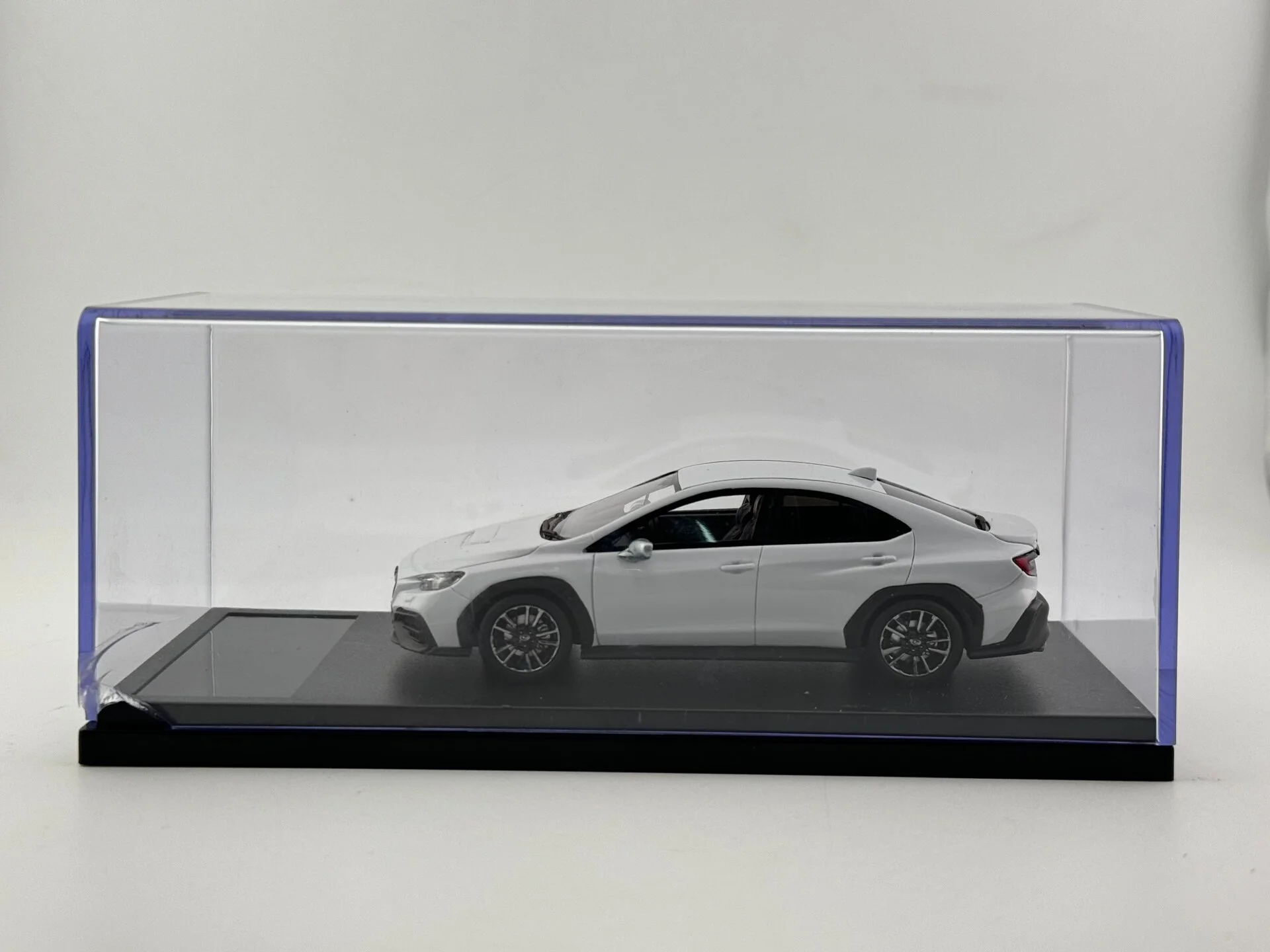 The Rearview Mirror Has Been Repaired Flaws Hi Story 1/43 Scale Resin Car Model
The Rearview Mirror Has Been Repaired Flaws Hi Story 1/43 Scale Resin Car Model