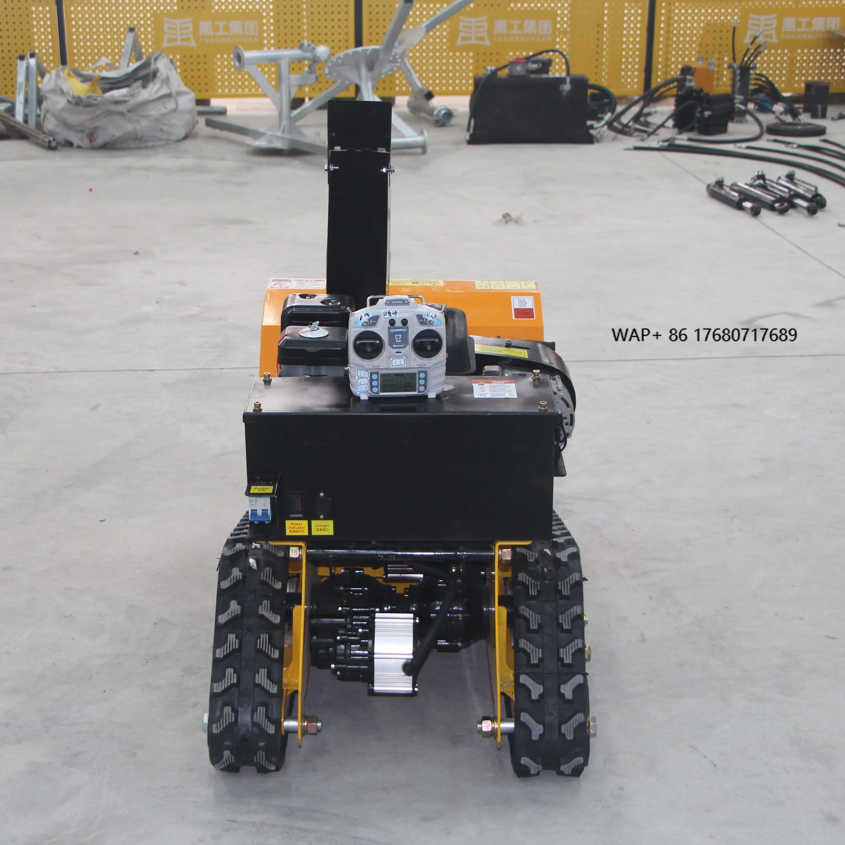 Новый дизайн, снегоуборщик на дистанционном управлении, малый гусеничный снегоуборщик на дистанционном управлении, снегоуборщик для фермы на дистанционном управлении
Новый дизайн, снегоуборщик на дистанционном управлении, малый гусеничный снегоуборщик на дистанционном управлении, снегоуборщик для фермы на дистанционном управлении