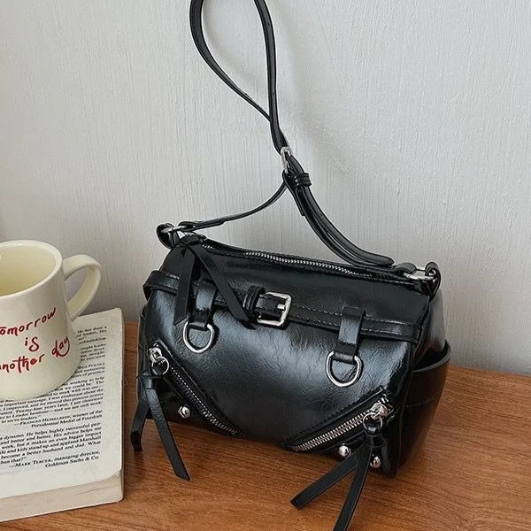 2026 New High-end Personalized Locomotive Texture Pillow Bag Trendy Fashion Messenger Handbag Korean Zipper Shoulder Bag Women
2026 New High-end Personalized Locomotive Texture Pillow Bag Trendy Fashion Messenger Handbag Korean Zipper Shoulder Bag Women