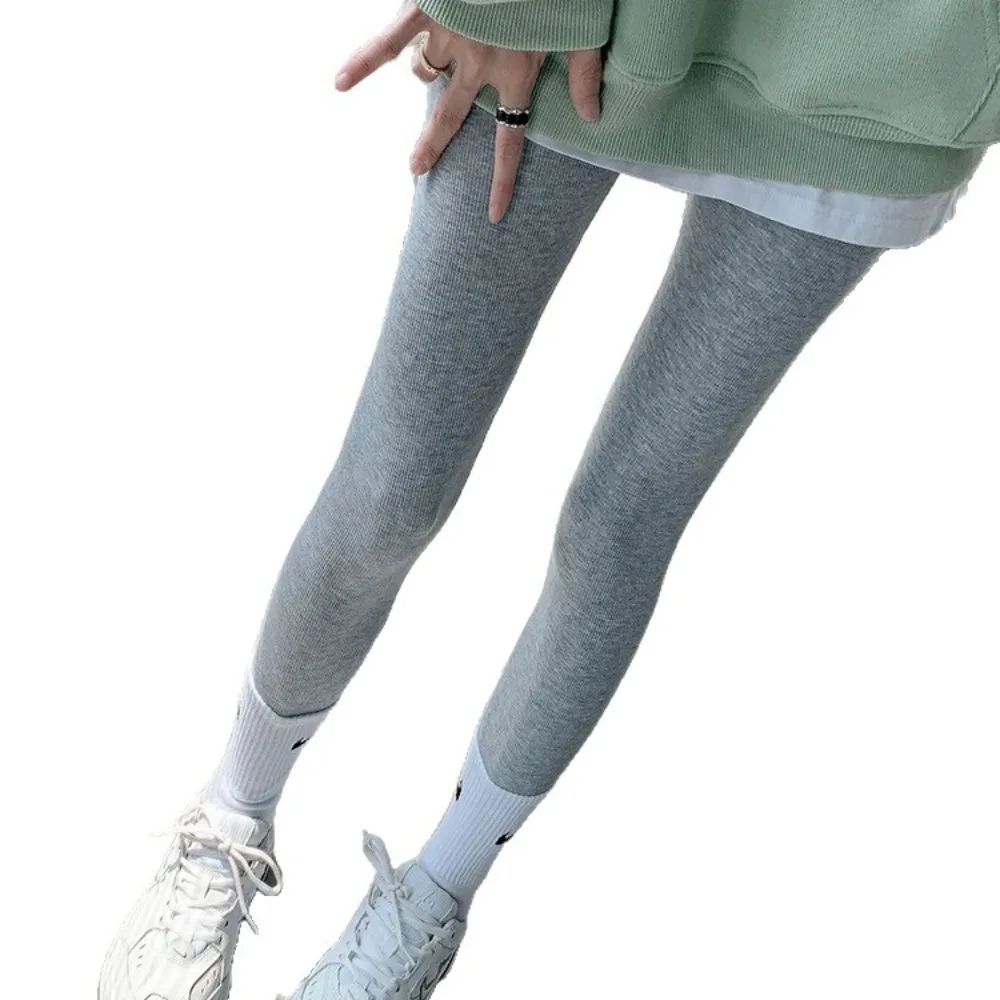 Женская верхняя одежда, весенне-осенние тонкие эластичные облегающие леггинсы-карандаш среднего размера, удобные и универсальные.
Женская верхняя одежда, весенне-осенние тонкие эластичные облегающие леггинсы-карандаш среднего размера, удобные и универсальные.