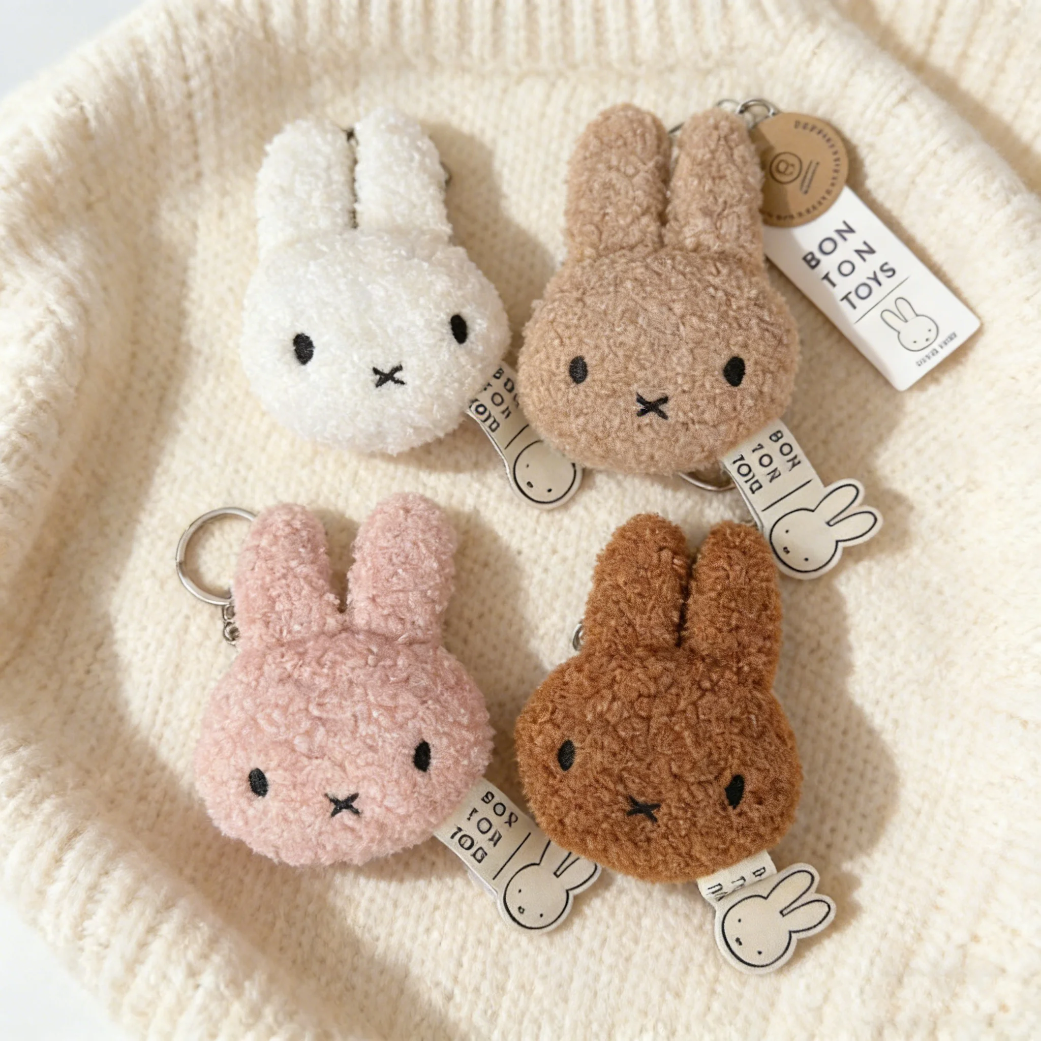 Милый плюшевый брелок-кролик, мягкий плюшевый кролик-подвеска, украшение для сумки, кольцо для ключей, мультяшный брелок-животное для женщин и детей, подарок
Милый плюшевый брелок-кролик, мягкий плюшевый кролик-подвеска, украшение для сумки, кольцо для ключей, мультяшный брелок-животное для женщин и детей, подарок