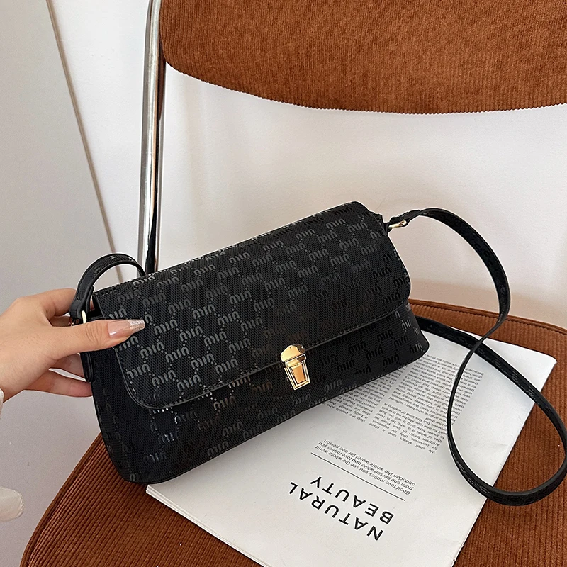 Luxury High-End Crossbody Handbag For Women With Fashionable Trendy Vintage Design Letter Logo Solid Color
Luxury High-End Crossbody Handbag For Women With Fashionable Trendy Vintage Design Letter Logo Solid Color