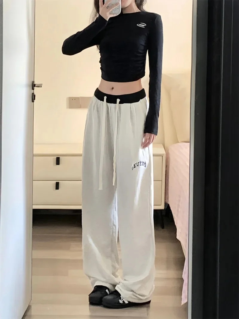 Y2K Streetwear White Jogging Sweatpants Women Harajuku Sports Pants Oversized Casual Straight Pants Korean Style
Y2K Streetwear White Jogging Sweatpants Women Harajuku Sports Pants Oversized Casual Straight Pants Korean Style