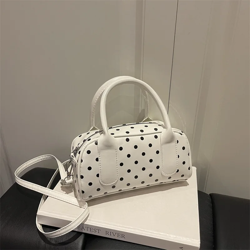 Vintage French Polka Dot Pu Shoulder Bags for Women Portable Ladies Adjustable Crossbody Bag Fashion Simple Girls Pillow Handbag
Vintage French Polka Dot Pu Shoulder Bags for Women Portable Ladies Adjustable Crossbody Bag Fashion Simple Girls Pillow Handbag