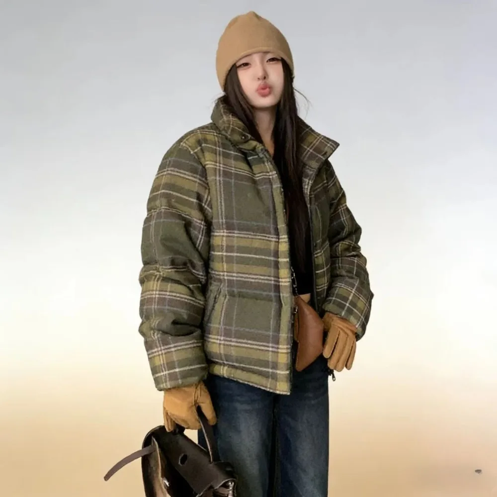 Y2K Street Plaid Print Cotton-Padded Jacket Women Winter Thicken Warm Puffy Bread Coat Korean Retro Student Down Cotton Parkas
Y2K Street Plaid Print Cotton-Padded Jacket Women Winter Thicken Warm Puffy Bread Coat Korean Retro Student Down Cotton Parkas