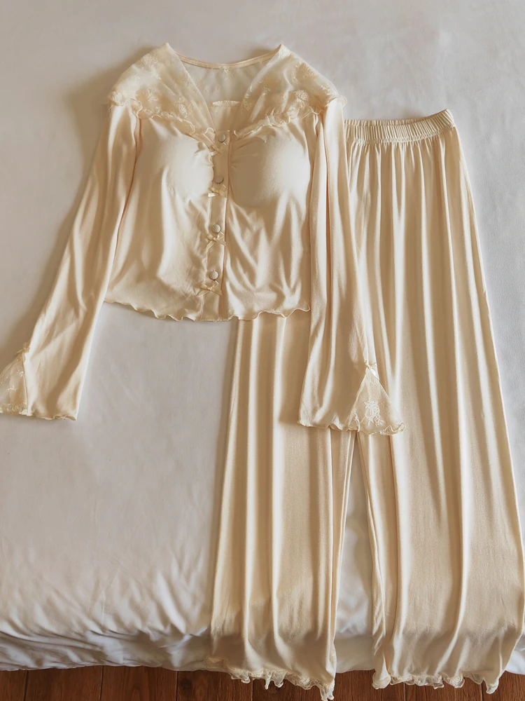 2023 New Women's Spwear Set Sexy Lace Modal Home Clothes with Chest Pad round Ne Long Sve Long Pants Pure Color
2023 New Women's Spwear Set Sexy Lace Modal Home Clothes with Chest Pad round Ne Long Sve Long Pants Pure Color