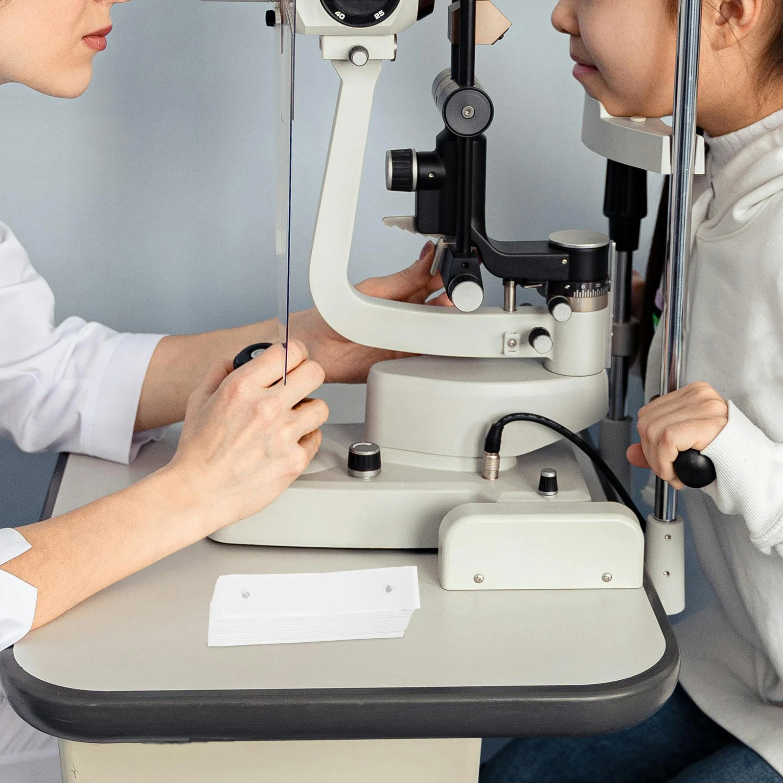 5Packs Optical Chin Rest Paper Disposable Slit Lamp Accessories Large Smooth Edge Safety Optometry Supplies Instrument Preschool
5Packs Optical Chin Rest Paper Disposable Slit Lamp Accessories Large Smooth Edge Safety Optometry Supplies Instrument Preschool