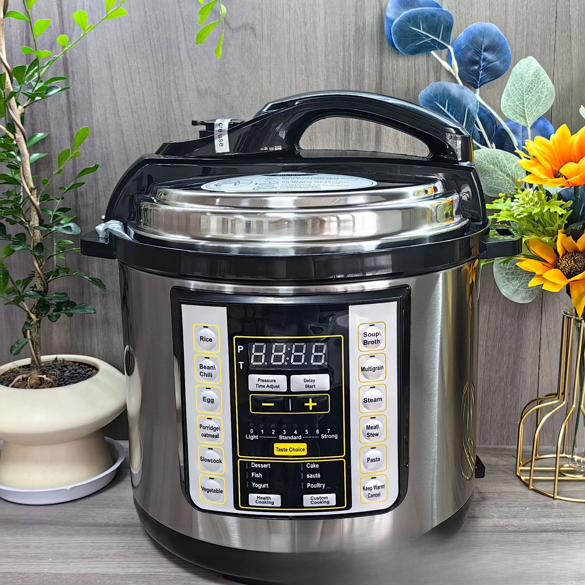 Electric pressure cooker multi-function large-capacity rice cooker US standard 110V
Electric pressure cooker multi-function large-capacity rice cooker US standard 110V