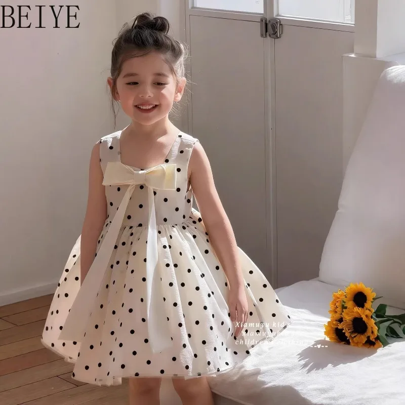 Summer New Girls Sweet Polka Dot Dress Temperament Sweet Princess Vest Dress Children Daily Wear Sleeveless Short Dress
Summer New Girls Sweet Polka Dot Dress Temperament Sweet Princess Vest Dress Children Daily Wear Sleeveless Short Dress