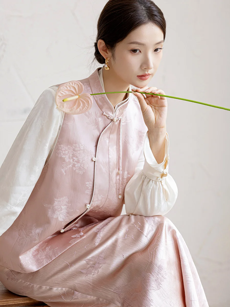 New Chinese Sle Women's Vest Set Pink National Sle Oblique Collar Button up Top Autumn New Arrival Faionable Traditiona...
New Chinese Sle Women's Vest Set Pink National Sle Oblique Collar Button up Top Autumn New Arrival Faionable Traditiona...