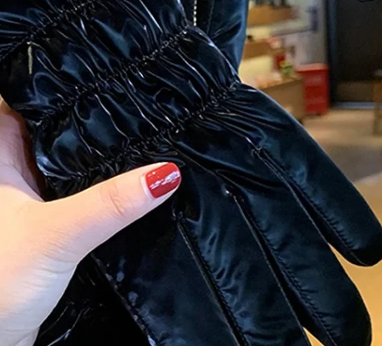 Мягкие перчатки женские зимние утолщенные теплые дышащие велосипедные альпинистские лыжи спортивные ветрозащитные перчатки на открытом воздухе
Мягкие перчатки женские зимние утолщенные теплые дышащие велосипедные альпинистские лыжи спортивные ветрозащитные перчатки на открытом воздухе