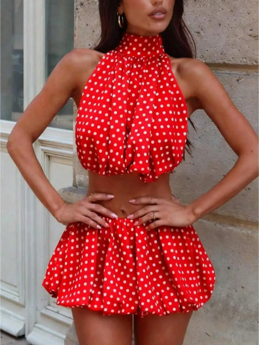 Women Red Polka Dot Halter Crop Top And Mini Culottes Set
Women Red Polka Dot Halter Crop Top And Mini Culottes Set