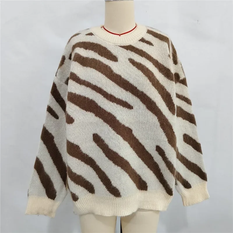 2024 Winter New Fashion Personalized Zebra Knitted Warm Pullover Sweater Plus Size Women Crewneck Sweater for Women Pullovers
2024 Winter New Fashion Personalized Zebra Knitted Warm Pullover Sweater Plus Size Women Crewneck Sweater for Women Pullovers