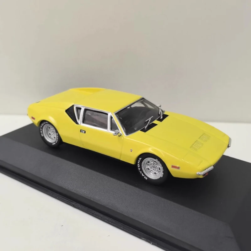 Greenlight Diecast 1:43 Scale 1971 DE TOMASO Sports Car Alloy Car Model Collection Decoration Boy Gift Toy Static Display
Greenlight Diecast 1:43 Scale 1971 DE TOMASO Sports Car Alloy Car Model Collection Decoration Boy Gift Toy Static Display