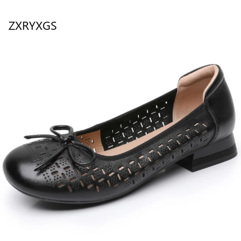 ZXRYXGS 2025 Top Cowhide Bow Real Leather Hole Hole Shoes Ladies' Low Heels Breathable Sandals Fashion Shoes Shoes Szie 31-43
ZXRYXGS 2025 Top Cowhide Bow Real Leather Hole Hole Shoes Ladies' Low Heels Breathable Sandals Fashion Shoes Shoes Szie 31-43