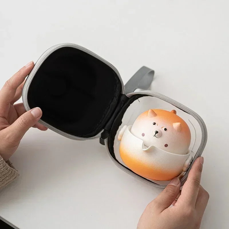 Portable Travel Tea Cup Set Ceramic 160ml Camping Tea Set Cute Dog Teapots Japanese Tea Culture with Storage Bag Travel Supplies
Portable Travel Tea Cup Set Ceramic 160ml Camping Tea Set Cute Dog Teapots Japanese Tea Culture with Storage Bag Travel Supplies