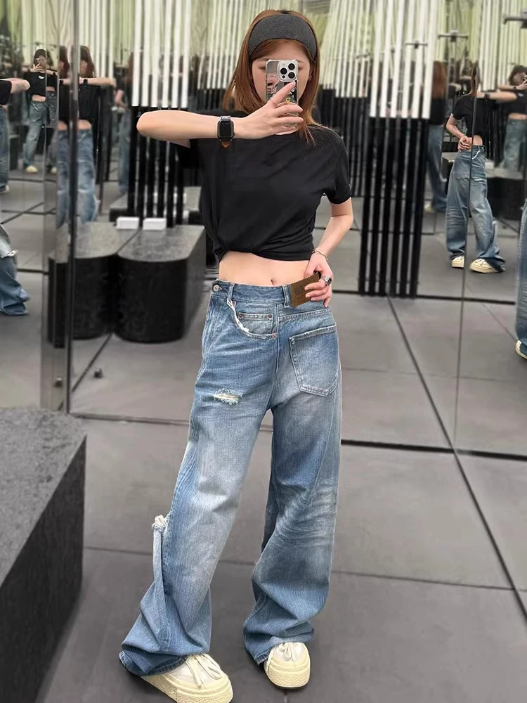 High Waist Wide Leg Denim Jeans Women's Faux Fly Displacement Hole Design American Retro Style Summer New Arrival
High Waist Wide Leg Denim Jeans Women's Faux Fly Displacement Hole Design American Retro Style Summer New Arrival