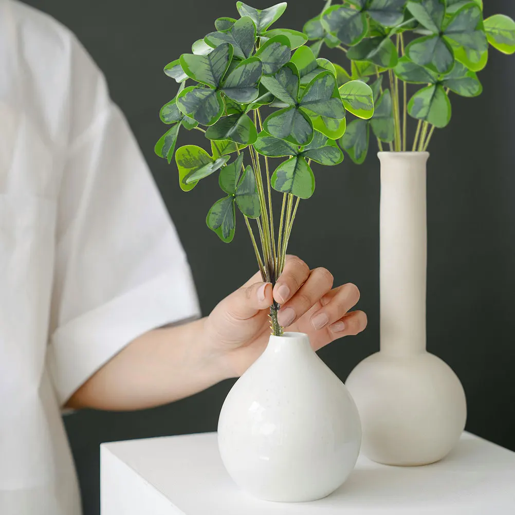 2 Pcs Artificial Clover Decorative Flowers White Green Simulation Plant for Vase Home Party Holiday Shamrock Branches
2 Pcs Artificial Clover Decorative Flowers White Green Simulation Plant for Vase Home Party Holiday Shamrock Branches