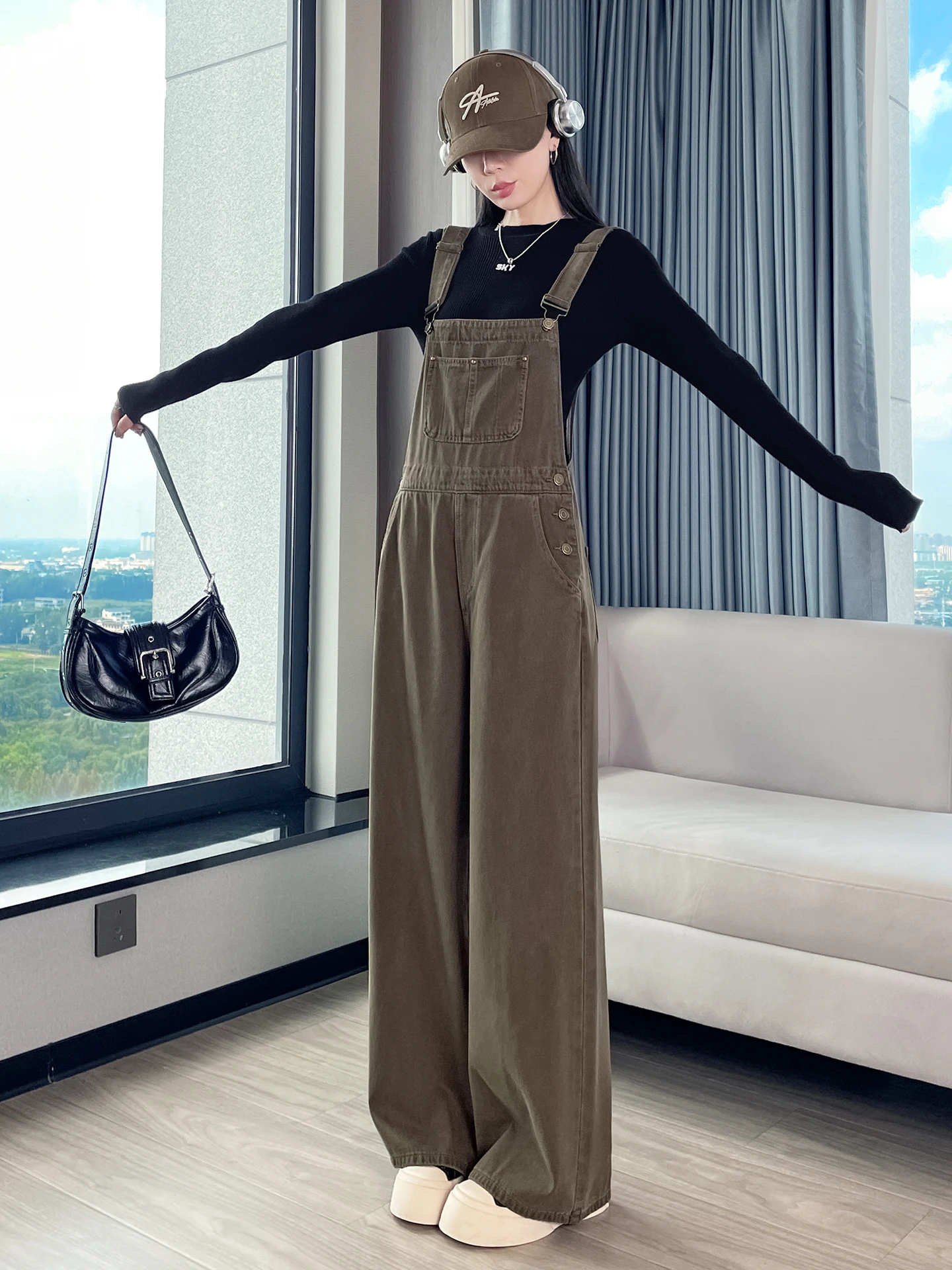 Облегающие джинсовые комбинезоны, женские широкие повседневные свободные корейские брюки, весенне-осенние новые повседневные джинсы для снижения возраста
Облегающие джинсовые комбинезоны, женские широкие повседневные свободные корейские брюки, весенне-осенние новые повседневные джинсы для снижения возраста