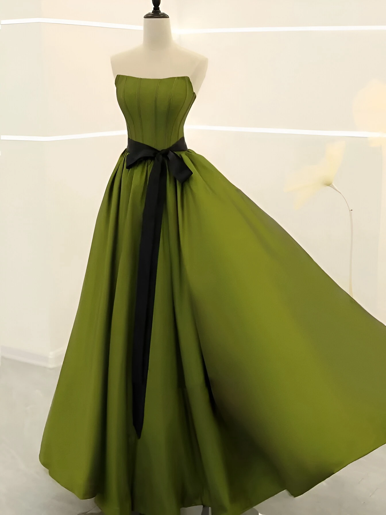 Green Sleeveless Prom Dresses Dark Green Ribbon Bow Floor-Length Backless Bride Toast Ceremony Host Evening Formal Gowns New
Green Sleeveless Prom Dresses Dark Green Ribbon Bow Floor-Length Backless Bride Toast Ceremony Host Evening Formal Gowns New