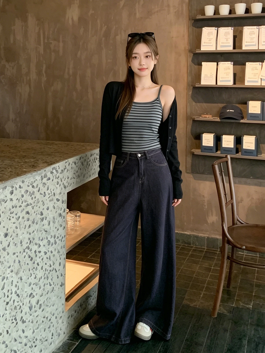 Striped Long Sleeve Vest Top Women's Slim Fit Fashion Set with Small Strap T-Shirt Korean Style Spring Autumn Seasonal Wear
Striped Long Sleeve Vest Top Women's Slim Fit Fashion Set with Small Strap T-Shirt Korean Style Spring Autumn Seasonal Wear