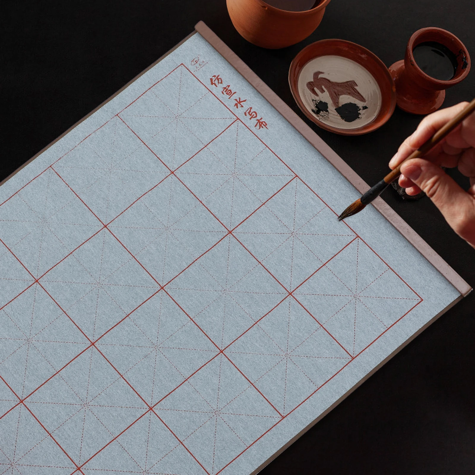 Water Writing Cloth Scroll 38x78 Grid High Quality Material Compact Storage Calligraphy Practicing Art Supplies
Water Writing Cloth Scroll 38x78 Grid High Quality Material Compact Storage Calligraphy Practicing Art Supplies