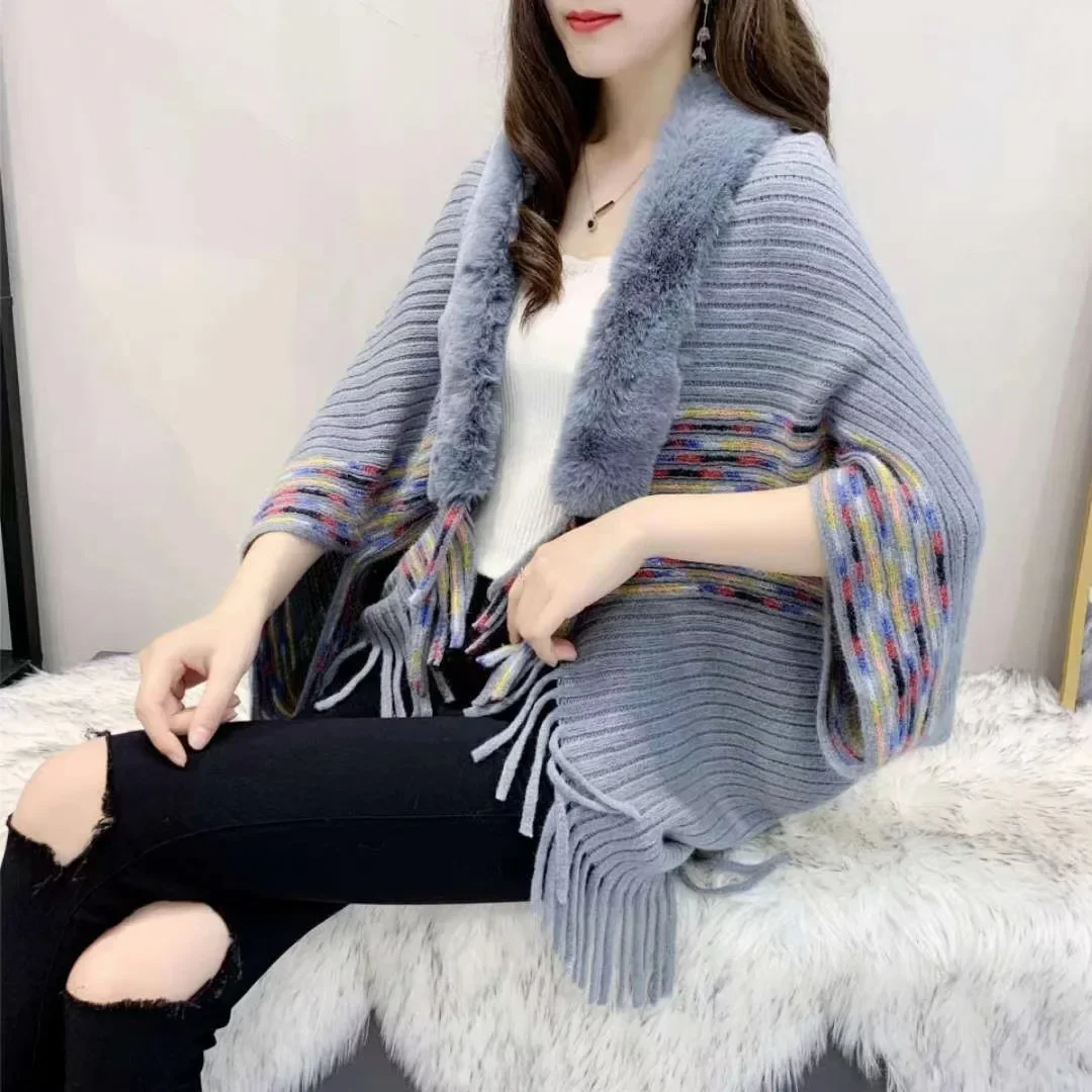 Autumn Winter Imitation Wool Collar Tassel Knitted Cape Cardigan Coat Warm Poncho Lady Capes Gray Cloaks
Autumn Winter Imitation Wool Collar Tassel Knitted Cape Cardigan Coat Warm Poncho Lady Capes Gray Cloaks