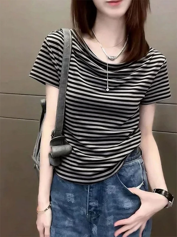 2026 New Korean Style Color Block Stripe Short Sleeve Women's T-Shirt Summer Slimming Beautiful Top Casual Fashion Design
2026 New Korean Style Color Block Stripe Short Sleeve Women's T-Shirt Summer Slimming Beautiful Top Casual Fashion Design