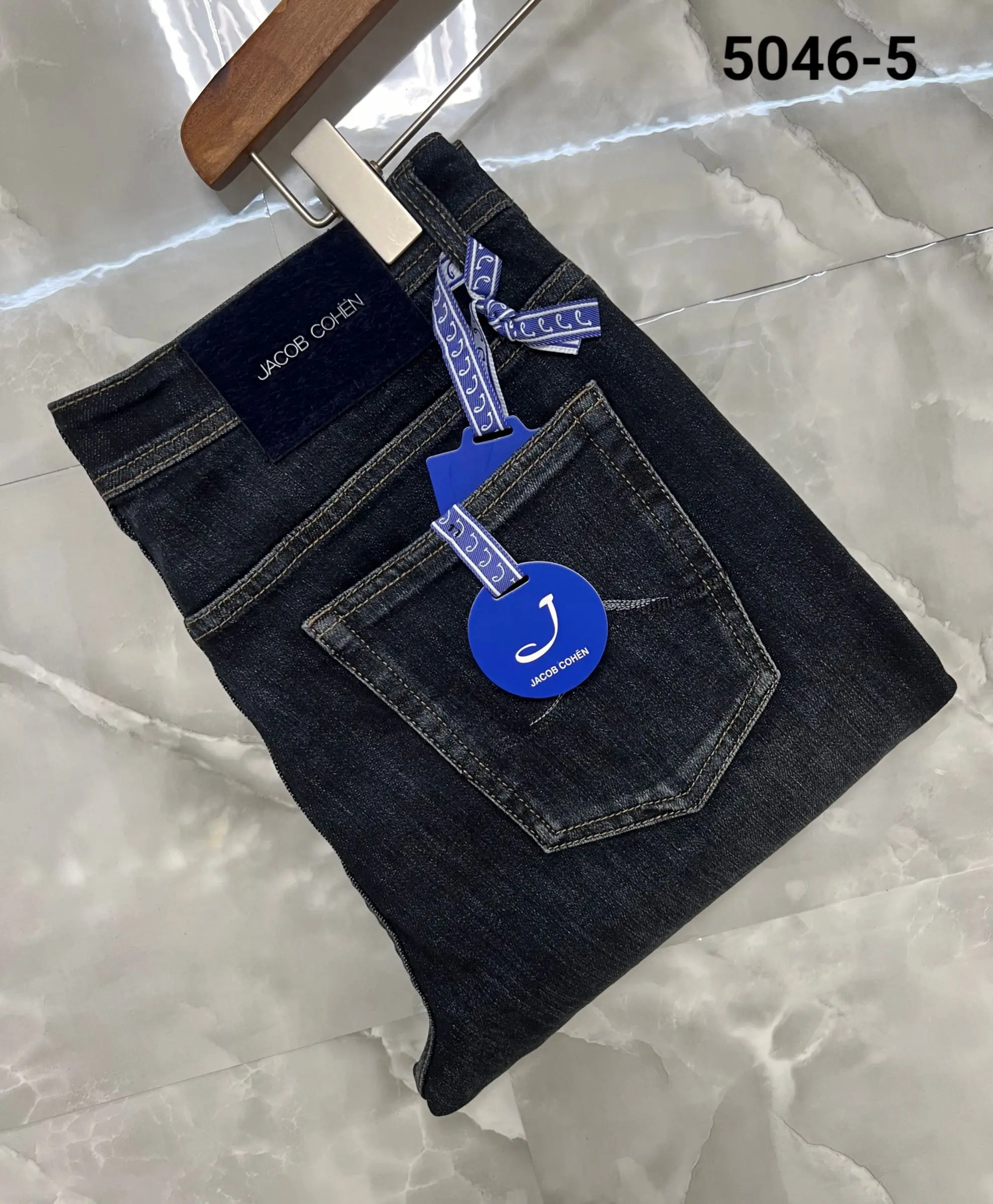 OECHSLI Jeans Thick Cotton Men 2026 Autumn Winter new embroidery comfortable high quality straight Big size 30-40 long Pants
OECHSLI Jeans Thick Cotton Men 2026 Autumn Winter new embroidery comfortable high quality straight Big size 30-40 long Pants