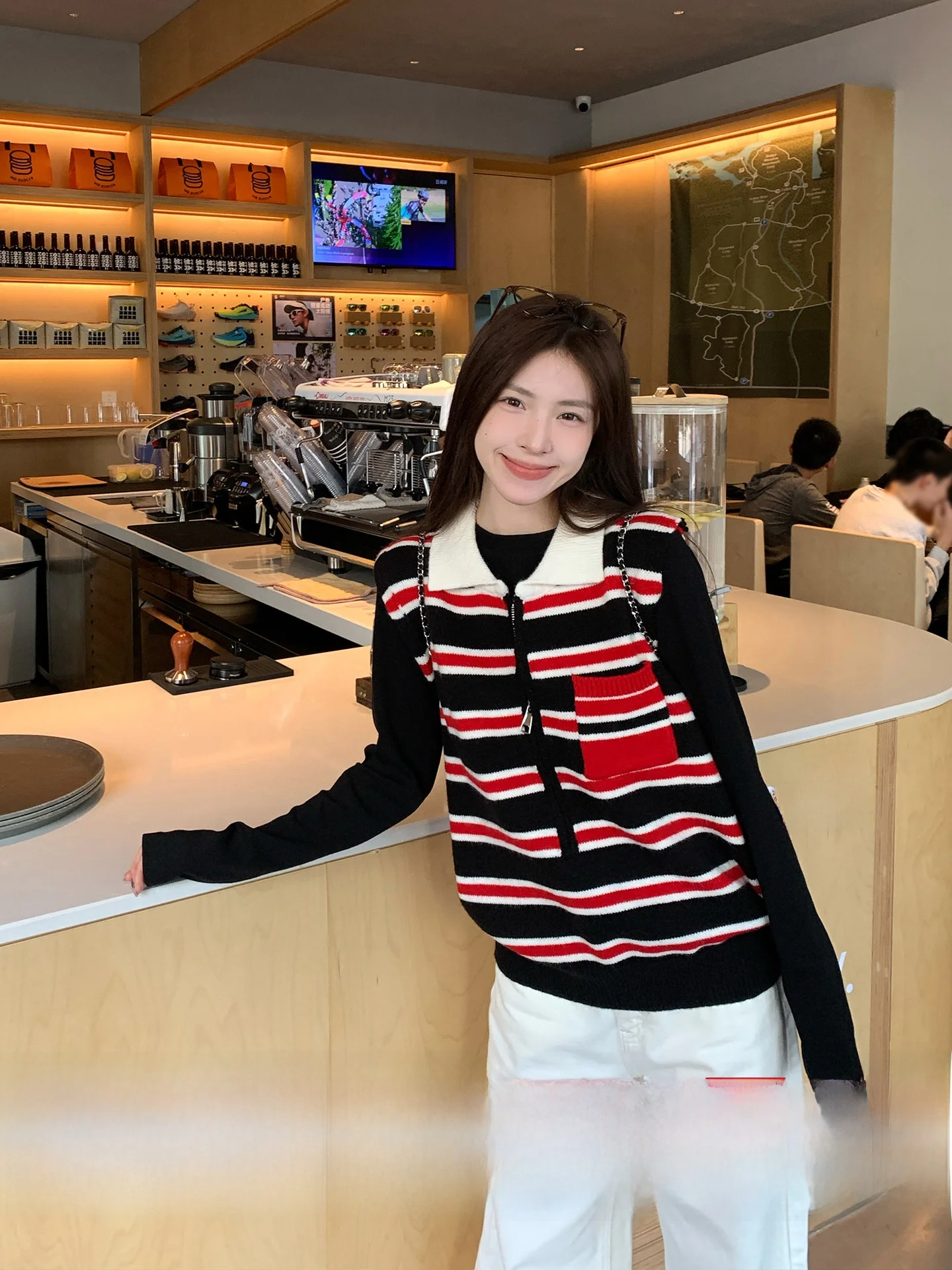 Женский вязаный жилет Morning Bloom Color Blo в полоску, осенне-зимний, в корейском стиле, для многослойных образов, приталенный, верхняя одежда
Женский вязаный жилет Morning Bloom Color Blo в полоску, осенне-зимний, в корейском стиле, для многослойных образов, приталенный, верхняя одежда