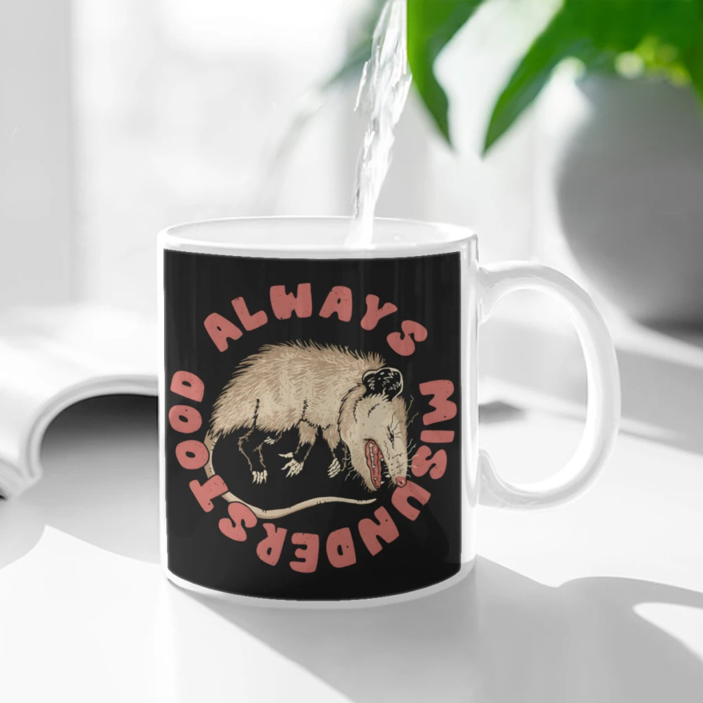 Керамическая чашка Misunderstood Possum, кофейная овсяная чашка для завтрака, кружка для творческой личности
Керамическая чашка Misunderstood Possum, кофейная овсяная чашка для завтрака, кружка для творческой личности