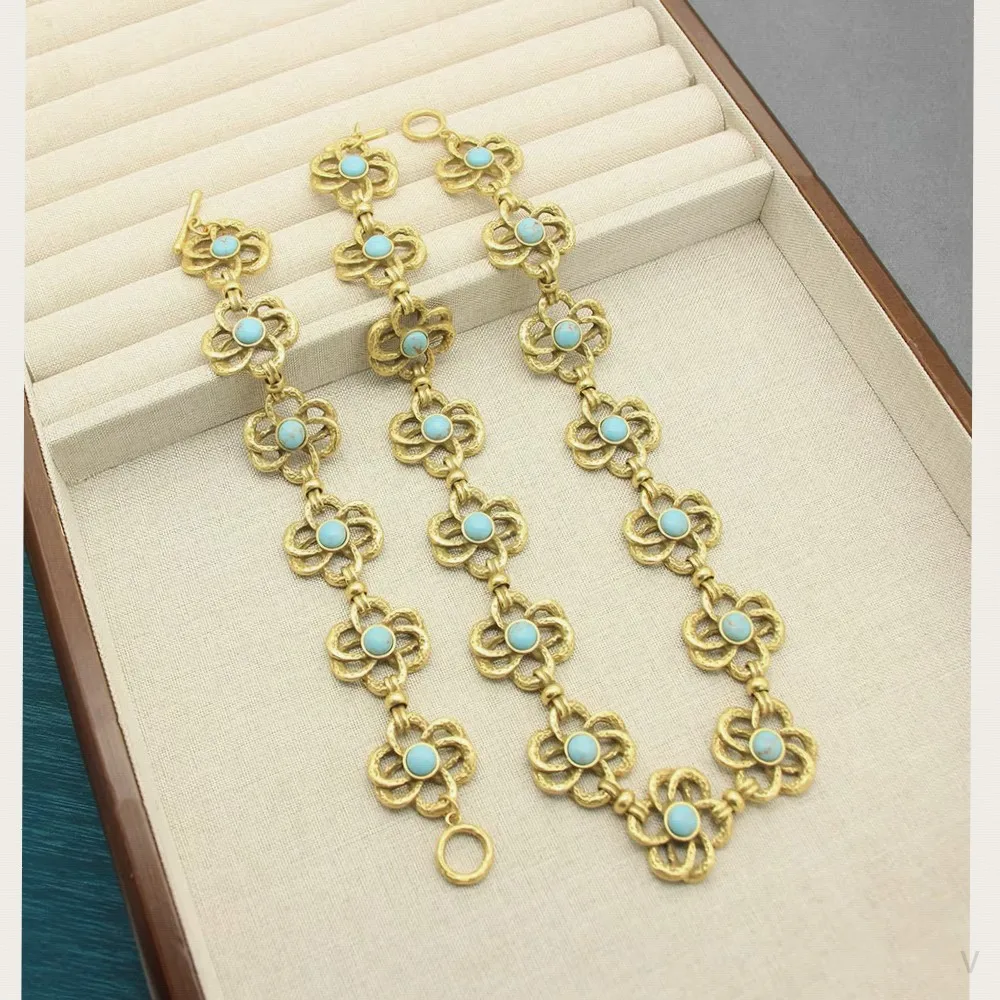 Used Necklace Exaggerated Stylish Petal Synthetic Green Turquoise Bracelet Necklace Suit Accessories
Used Necklace Exaggerated Stylish Petal Synthetic Green Turquoise Bracelet Necklace Suit Accessories