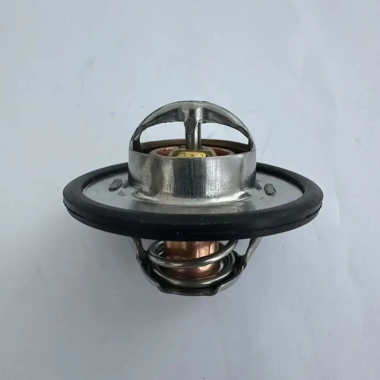 Thermostat For CASE IH Tractor 0011381470 0011318170 0011391450 6005022968 K208039 AR48675 AT22961 RE33705 RE48583
Thermostat For CASE IH Tractor 0011381470 0011318170 0011391450 6005022968 K208039 AR48675 AT22961 RE33705 RE48583