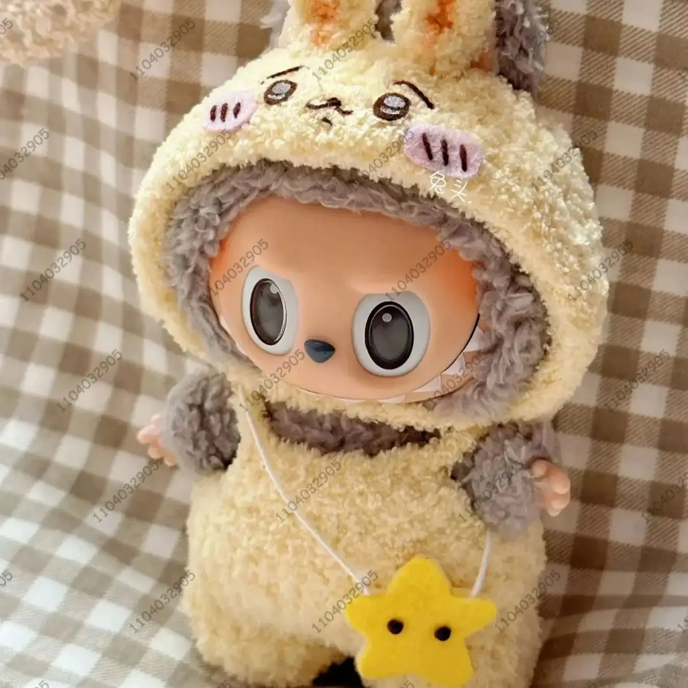 Для Labubu The Monsters Usagi мультяшный костюм ручной вязки одежда Labubu виниловая плюшевая игрушка 1:1 оригинальная реплика сумки Шарм
Для Labubu The Monsters Usagi мультяшный костюм ручной вязки одежда Labubu виниловая плюшевая игрушка 1:1 оригинальная реплика сумки Шарм