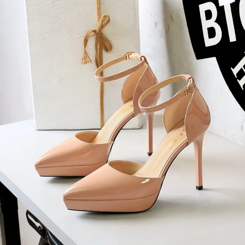 Sexy Patent Leather Women's High Heels 10.5 Cm Height 2026 Autumn New Fashion Platform Elegant Wedding Pumps Shoes for Woman
Sexy Patent Leather Women's High Heels 10.5 Cm Height 2026 Autumn New Fashion Platform Elegant Wedding Pumps Shoes for Woman