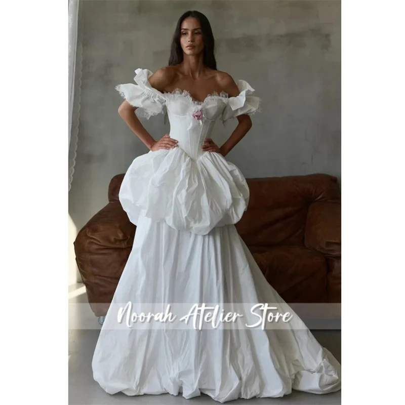 Customized White Off Shoulder A-Line Wedding Dresses Puff Sleeve Lae-Up vestidos de noche Court Train robe de mariée 2026
Customized White Off Shoulder A-Line Wedding Dresses Puff Sleeve Lae-Up vestidos de noche Court Train robe de mariée 2026
