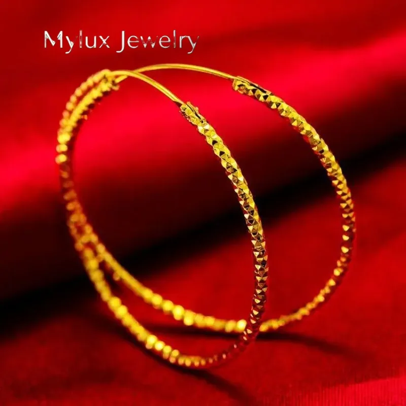 Серьги-кольца Mylux Jewelry, большие, круглые, женские, из золота 24K AU999 - Изящные гладкие кольца, круглой формы, текстура 24K, подлинность AU999
Серьги-кольца Mylux Jewelry, большие, круглые, женские, из золота 24K AU999 - Изящные гладкие кольца, круглой формы, текстура 24K, подлинность AU999