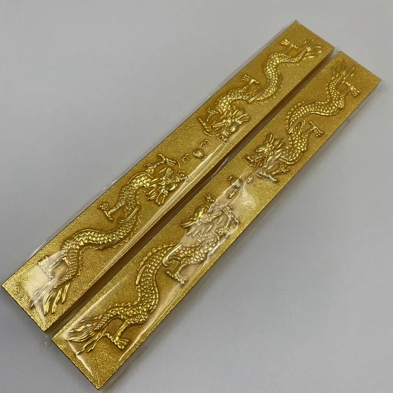 Латунный позолоченный пресс-папье с драконом и фениксом, твердый пресс для бумаги для каллиграфии, четыре сокровища исследования, двойной дракон Paperw
Латунный позолоченный пресс-папье с драконом и фениксом, твердый пресс для бумаги для каллиграфии, четыре сокровища исследования, двойной дракон Paperw