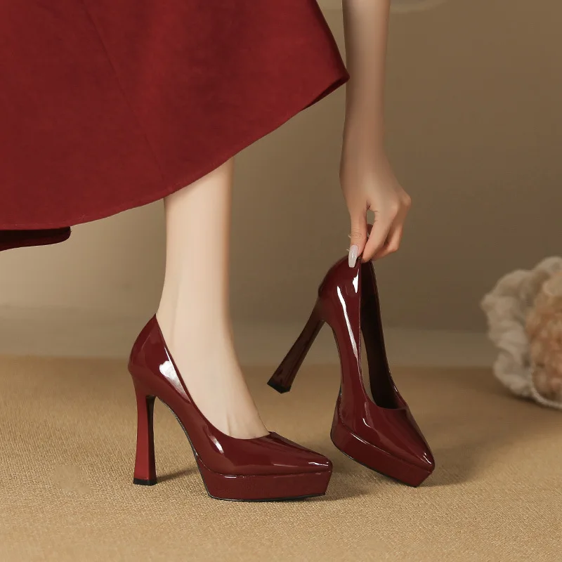 Women's single shoes with pointed toe, slim heels, high heels, banquet shoes, professional work shoes
Women's single shoes with pointed toe, slim heels, high heels, banquet shoes, professional work shoes