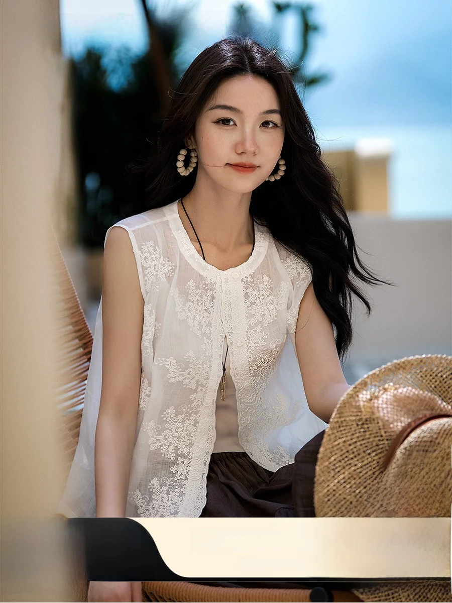 Xiao Han Ge Qing Feng White Tea Embroidered Shirt Women's New Style Flax Fabric Artistic Style Long Sleeve Breathable Top
Xiao Han Ge Qing Feng White Tea Embroidered Shirt Women's New Style Flax Fabric Artistic Style Long Sleeve Breathable Top