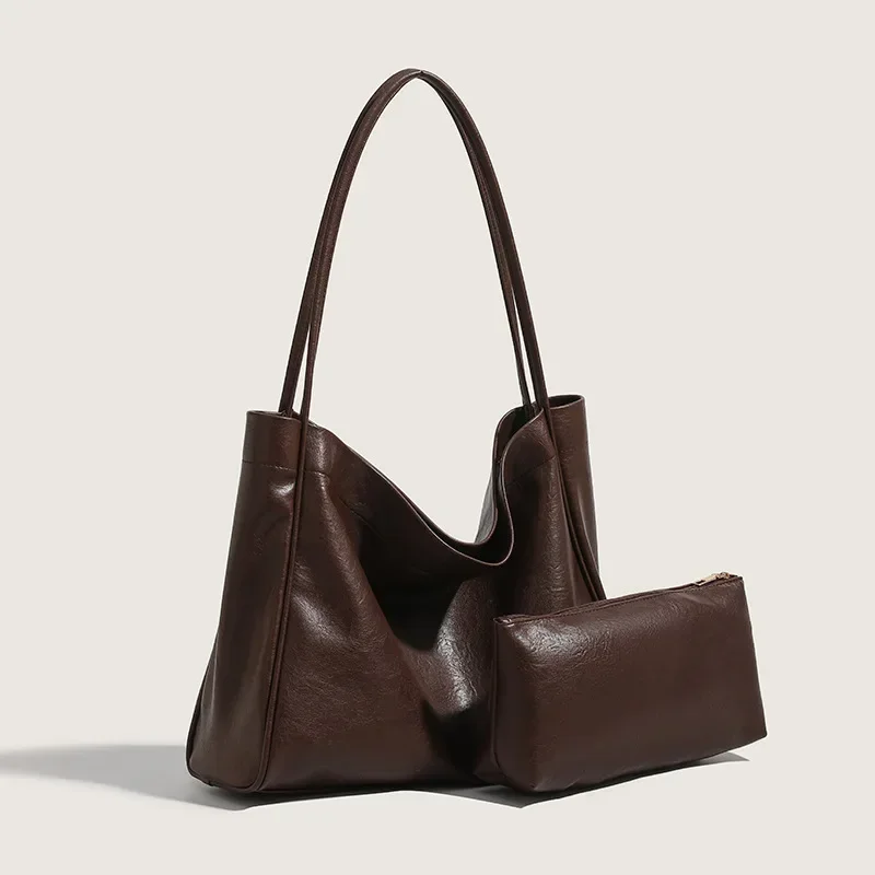 Vintage Large Capacity Tote Bag for Women, New PU Leather Fashionable Handbag, Good Quality Commuting Shoulder Bag
Vintage Large Capacity Tote Bag for Women, New PU Leather Fashionable Handbag, Good Quality Commuting Shoulder Bag