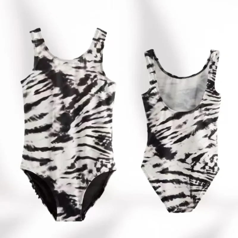 Профессиональный цельный купальник для девочек Amber Kids' Swimwear, подходит для возраста 3-6 лет
Профессиональный цельный купальник для девочек Amber Kids' Swimwear, подходит для возраста 3-6 лет
