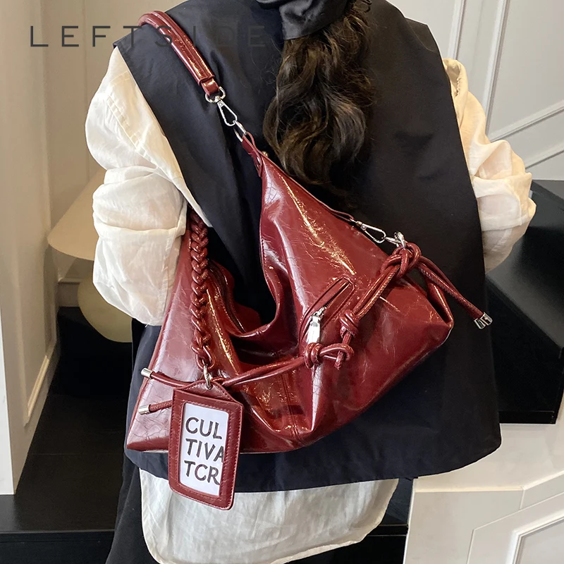 LEFTSIDE Women Small PU Leather Office Shoulder Bag 2025 New Trend Luxury Crossbody Bag Female Hobo Vintage Handbags and Purses
LEFTSIDE Women Small PU Leather Office Shoulder Bag 2025 New Trend Luxury Crossbody Bag Female Hobo Vintage Handbags and Purses