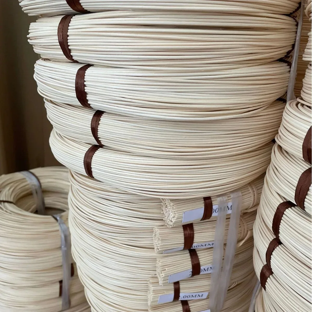 250g Multi Size Indonesian Natural Rattan Core Handmade DIY Making Furniture Materials Furniture Repair Cover Edge Banding Tools
250g Multi Size Indonesian Natural Rattan Core Handmade DIY Making Furniture Materials Furniture Repair Cover Edge Banding Tools