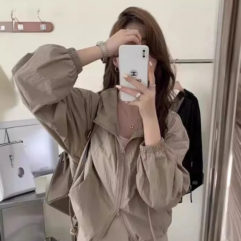 Hooded Sun Protection Coat Women's Thin Spring Summer New Popular Casual Versatile Short Jacket
Hooded Sun Protection Coat Women's Thin Spring Summer New Popular Casual Versatile Short Jacket