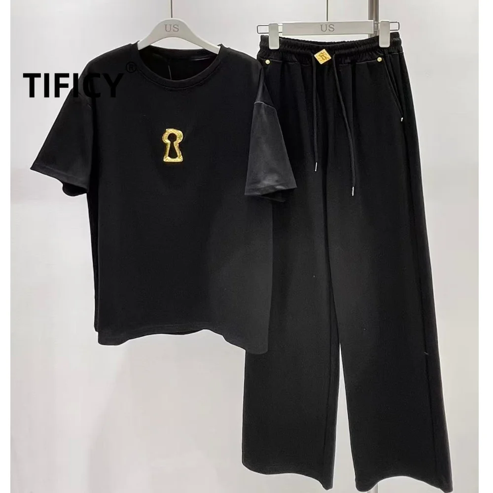 High Street Pants Sets Women's V-neck Shorts Sleeve T-shirts and Elastic Waist Casual Fashion Pants Two Piece Sets
High Street Pants Sets Women's V-neck Shorts Sleeve T-shirts and Elastic Waist Casual Fashion Pants Two Piece Sets